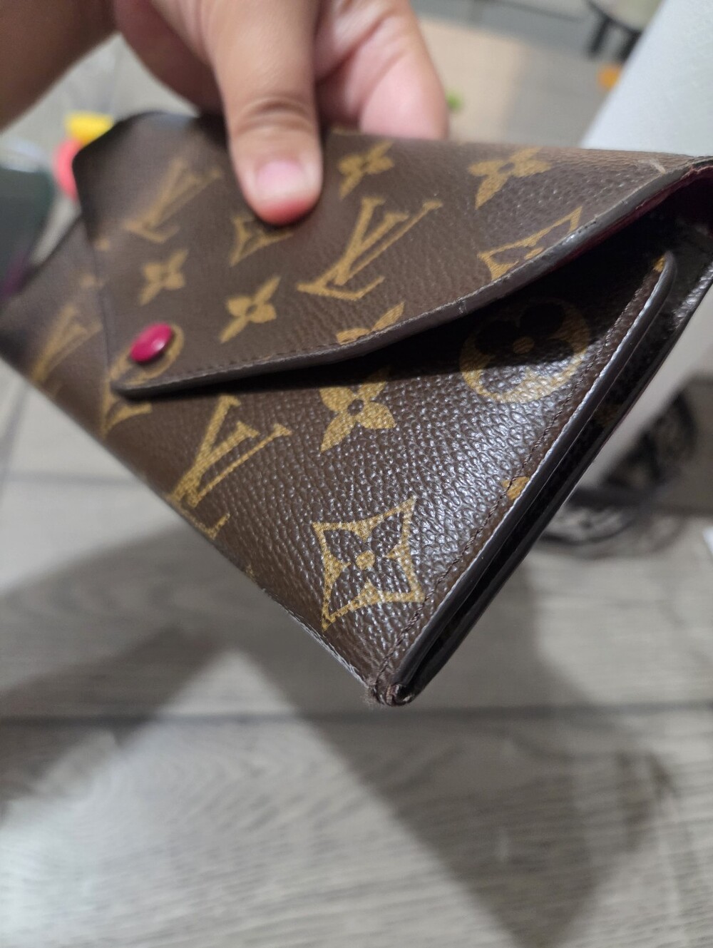 Louis Vuitton Wallet - Picture 6 of 10
